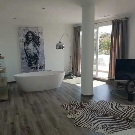 Casa Leona