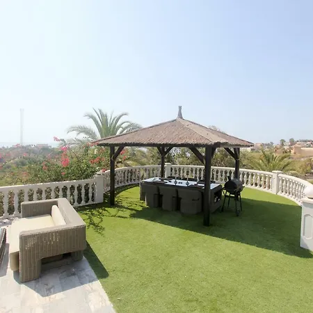 Casa Leona Holiday home *